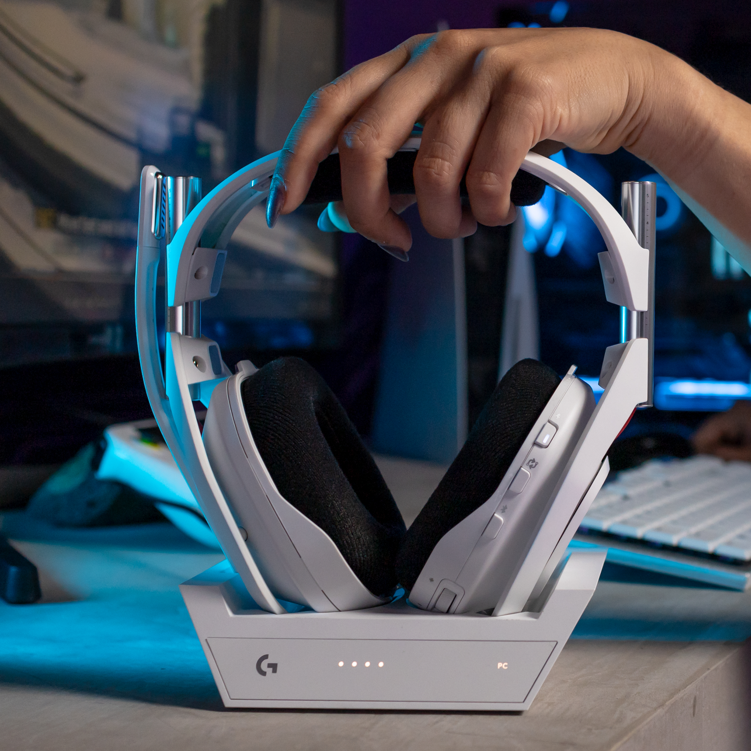 Headset para jogos ASTRO A50 e Estação base | Logitech G