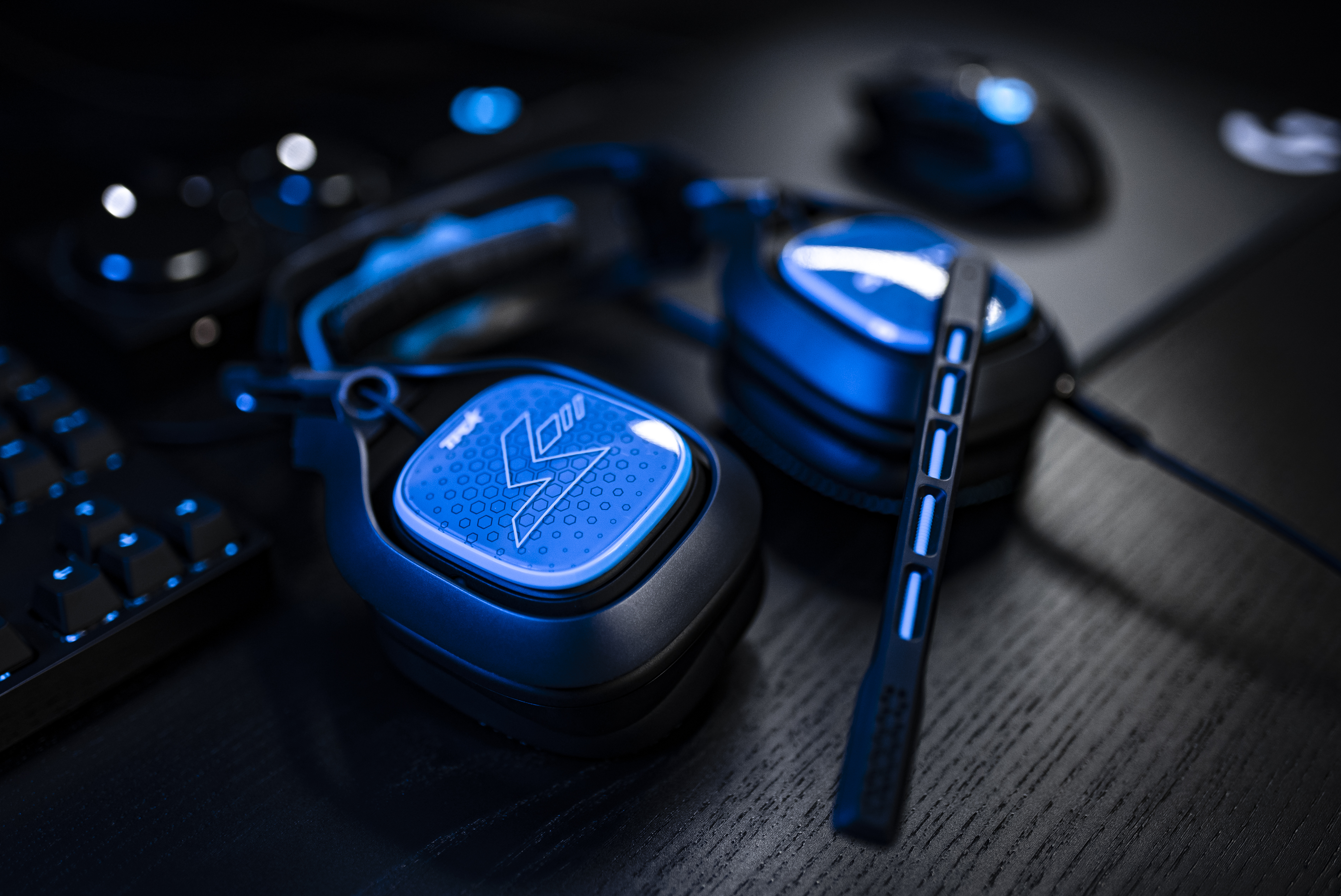 ASTRO A40 TR Gaming Headset + MixAmp Pro TR | Logitech G