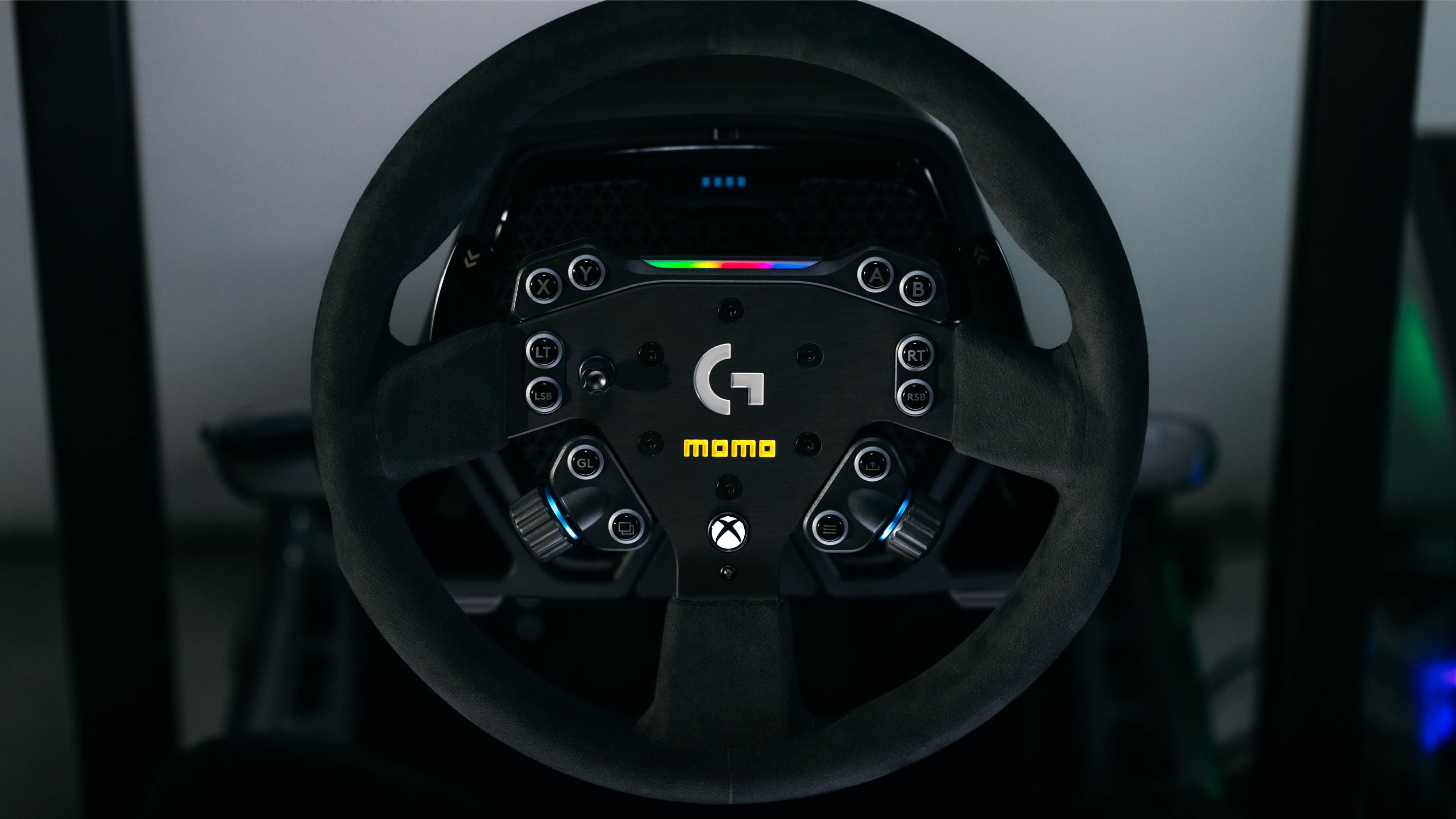SIM GT 320 - Premium Racing Wheel by MOMO | Logitech G