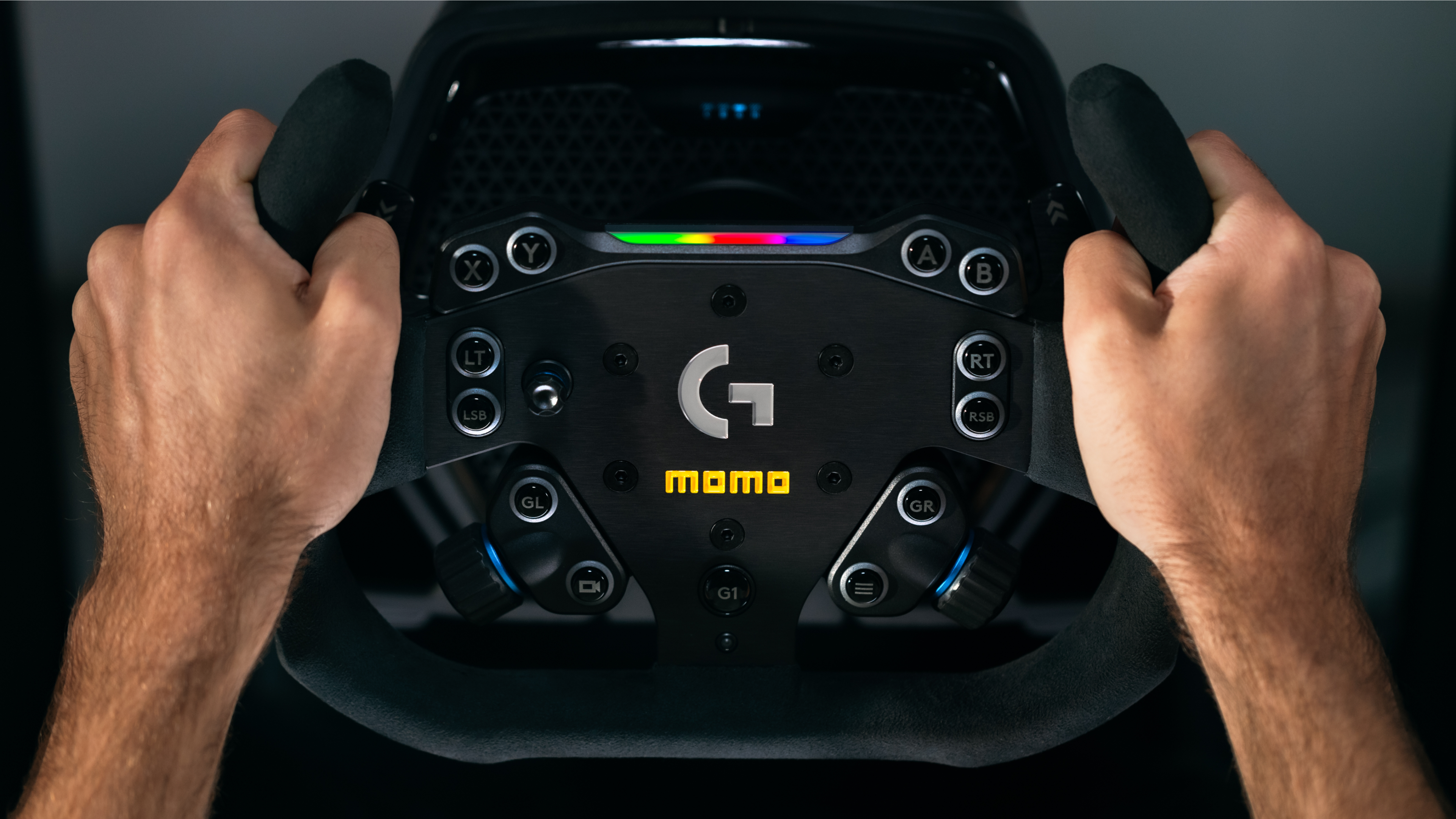 SIM GT-Racer 290 - Premium Racing Wheel by MOMO | Logitech G