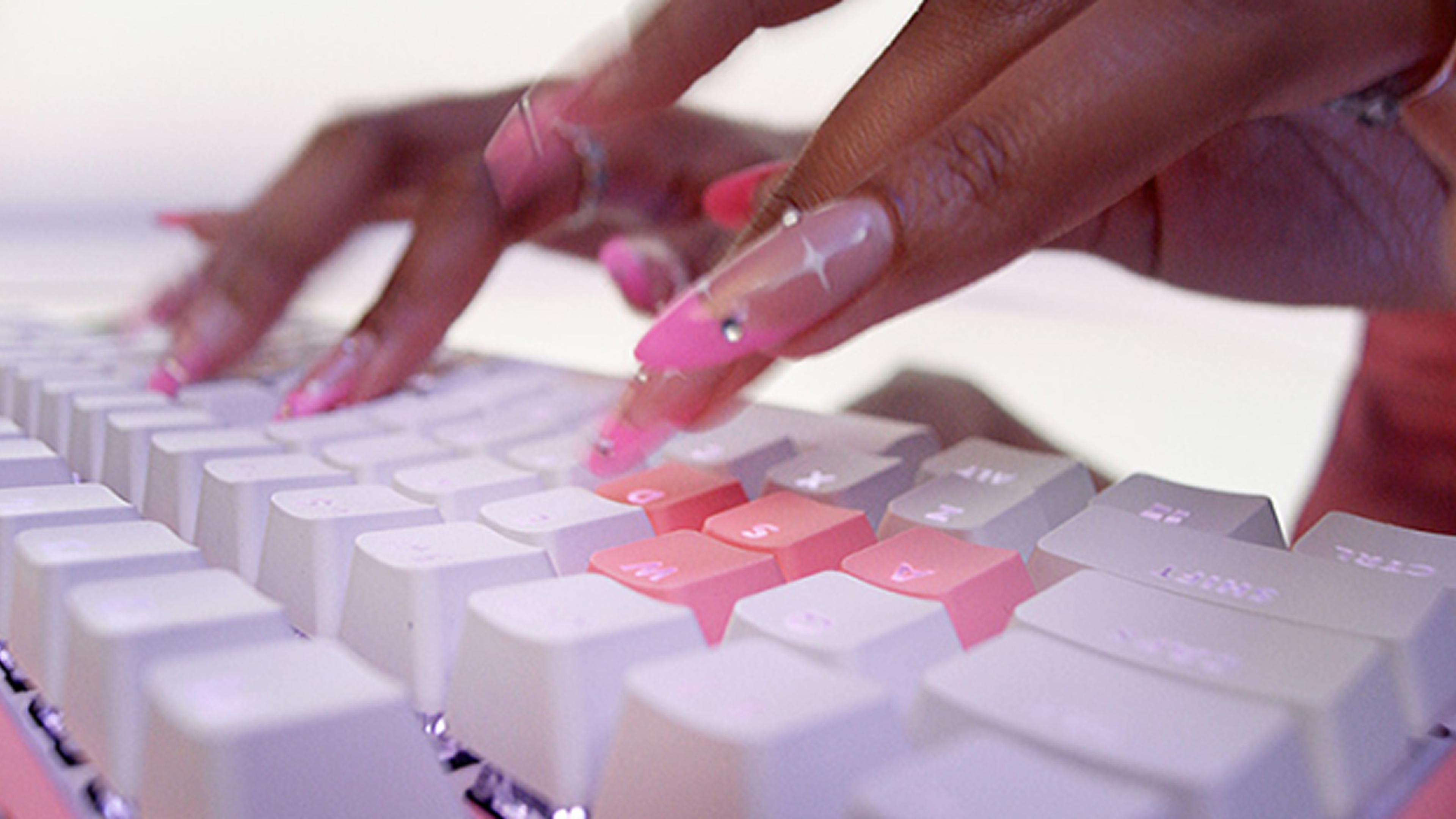 G713 TKL Mechanical Gaming Keyboard with RGB | Logitech G