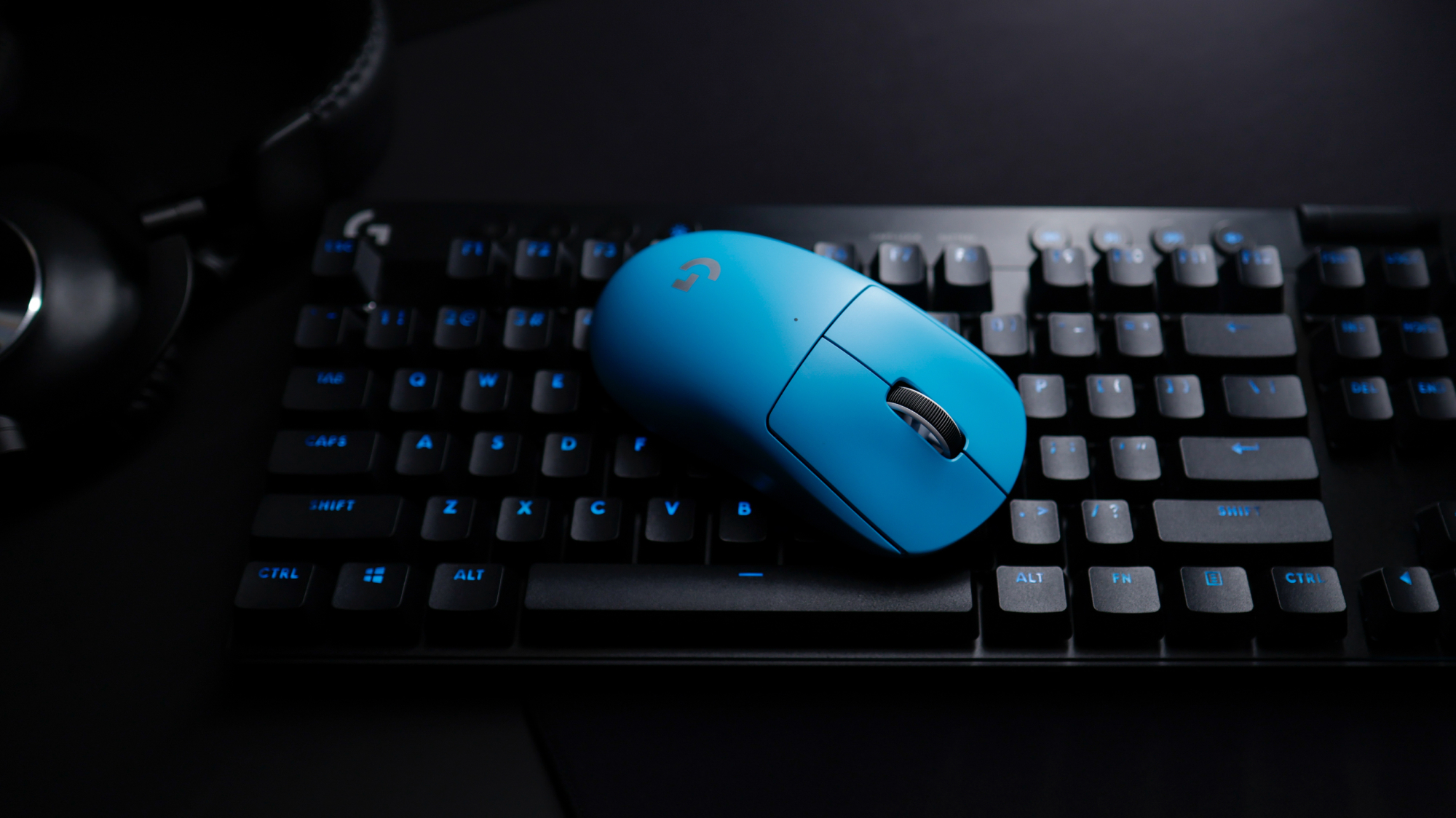 新品未開封 Logitech GPRO X SUPERLIGHT 2 Cyan Introducing the Limited Edition PRO X SUPERLIGHT 2 CYAN – logi BLOG